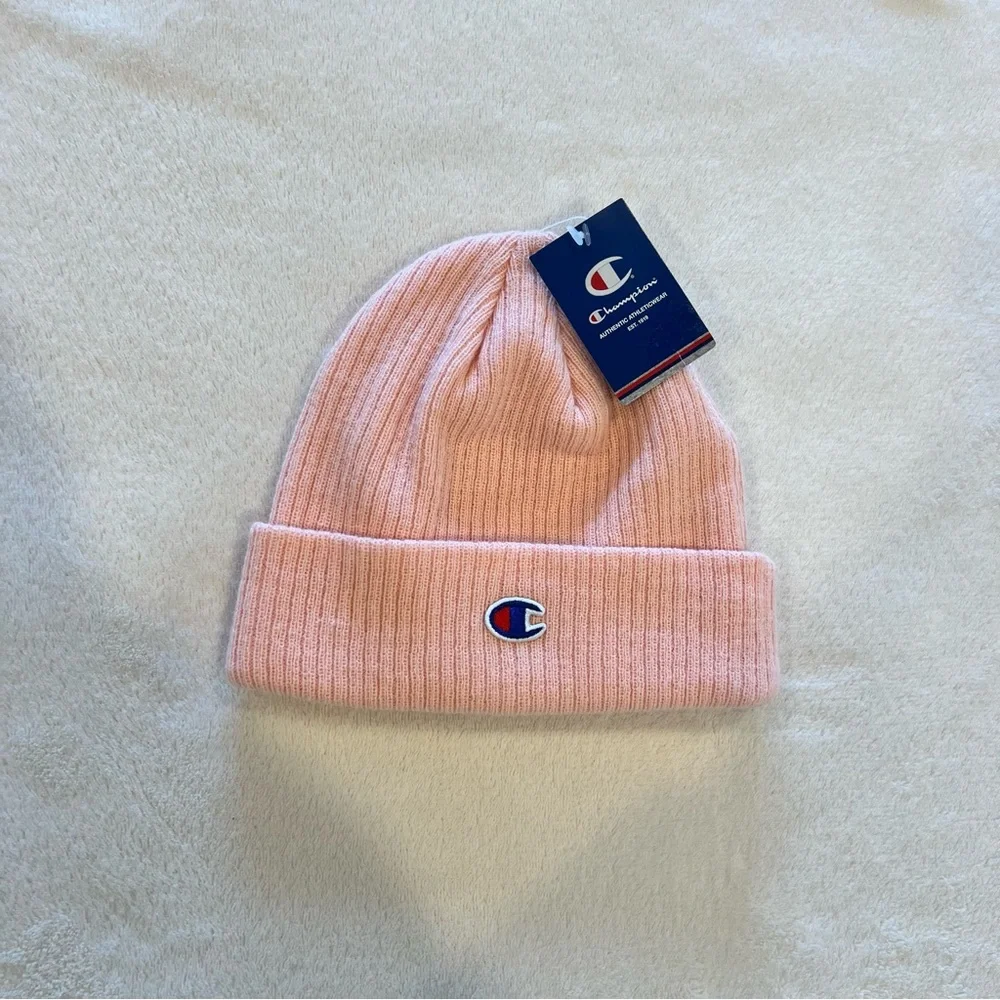 🔆 Bundle items 6 for‎ $30 NWT Champion Beanie